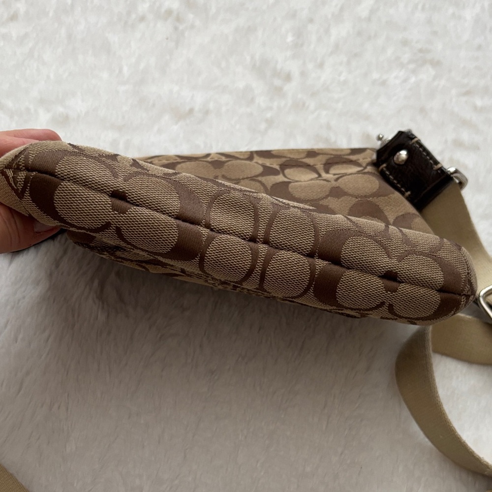 Coach Signature Tan Crossbody Bag - Picture 6 of 9
